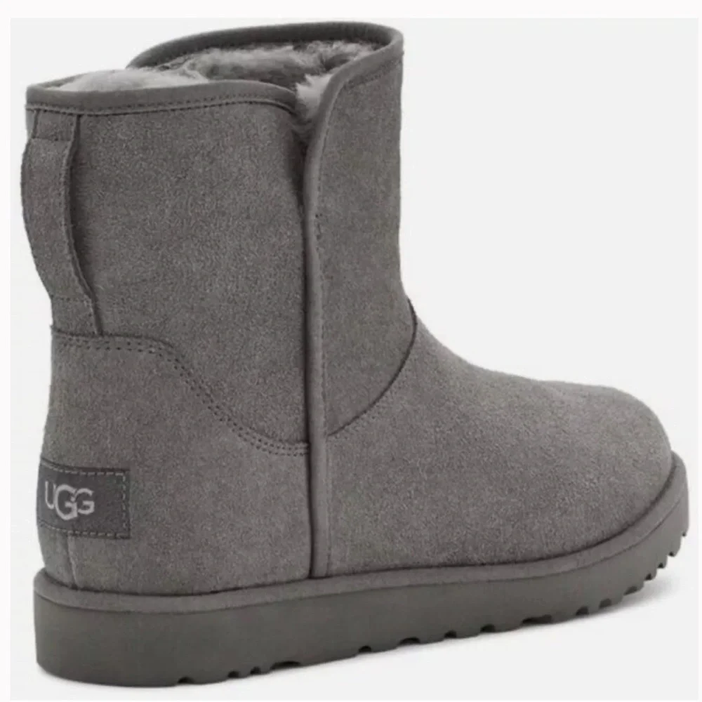 UGGS | Grey Cory II Genuine Shearling Lined Boot
